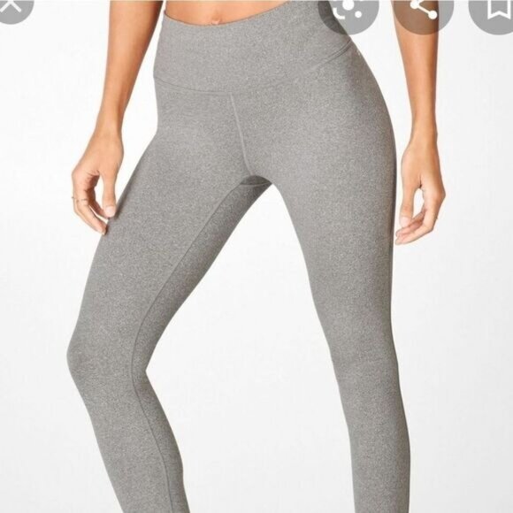 NWT Fabletics Leggings Medium Powerhold 7/ 8 High Waist Gray Gymcore Athleisure - Picture 1 of 8